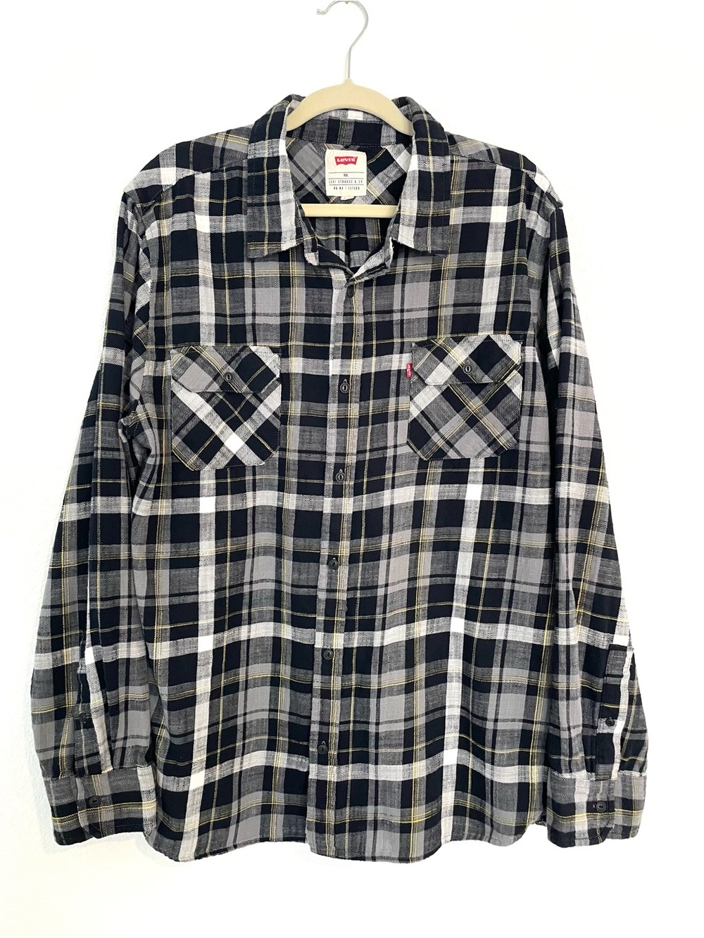 Levi's Men's Black & Gray Plaid Button-Up Shirt